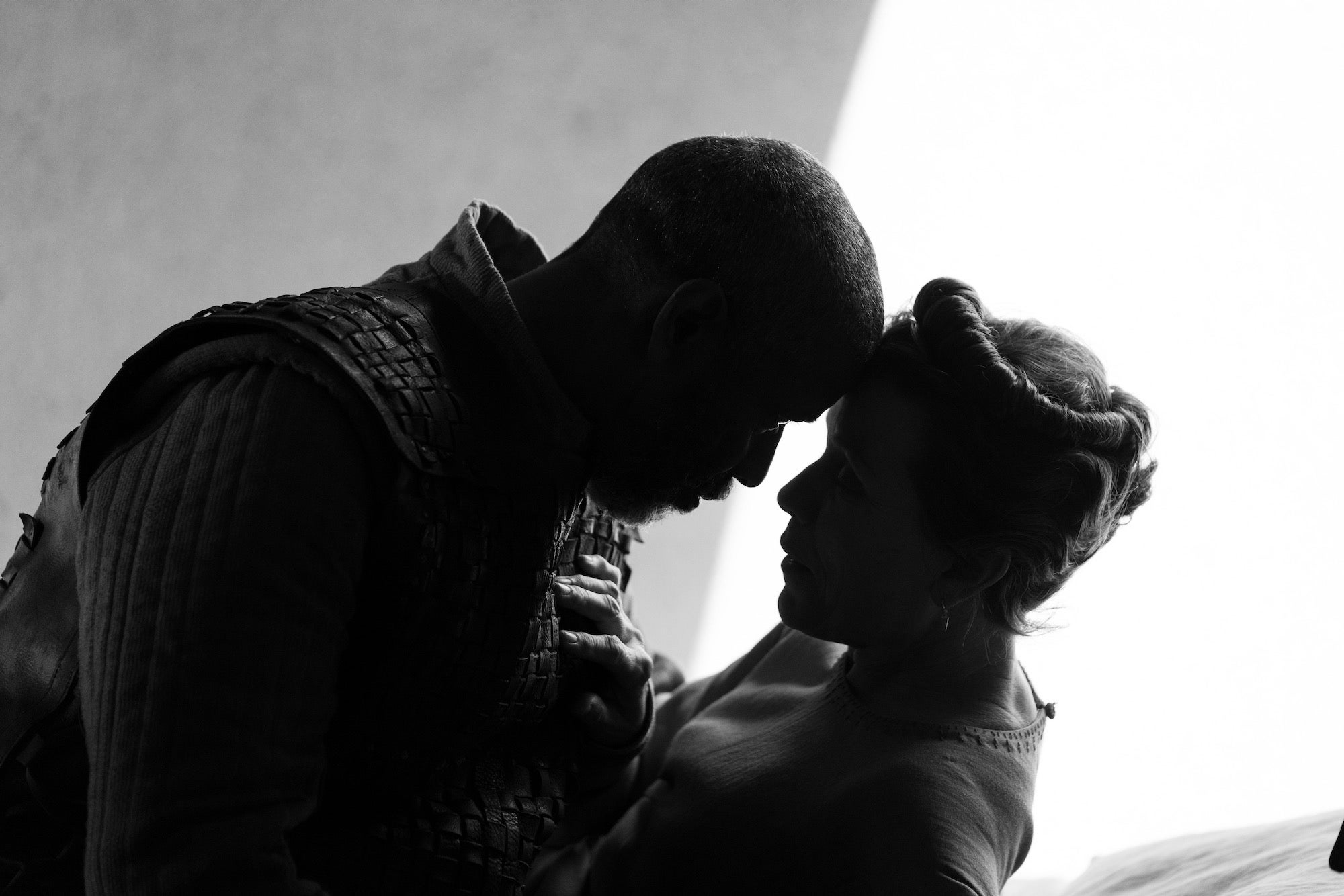 denzel washington and frances mcdormand in the tragedy of macbeth