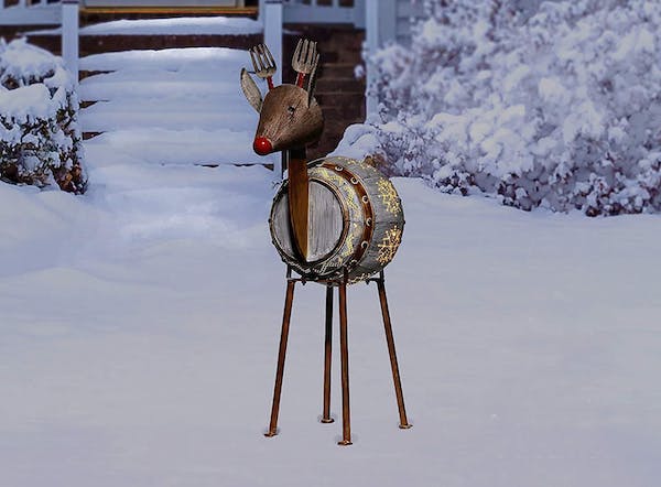 Light up reindeer with a barrel body