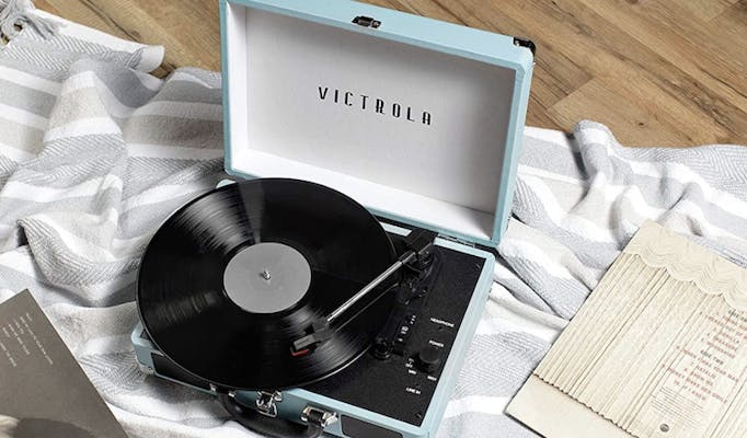 beginners guide to vinyl - victrola vinyl record player