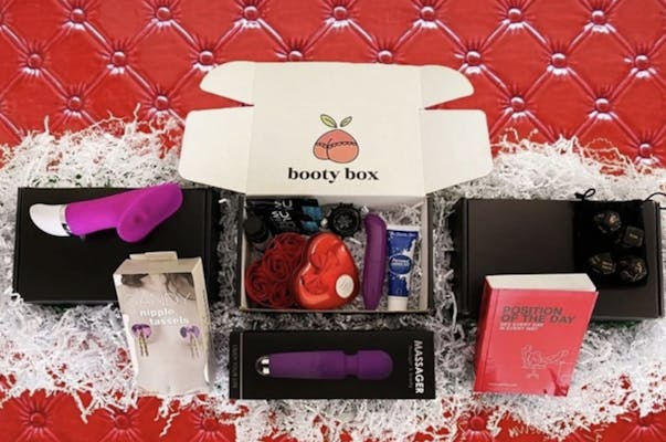 booty box - a gift box full of various books and toys focused on bottoms
