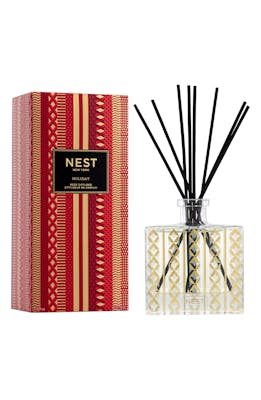 Holiday reed diffuser best gifts for coworkers