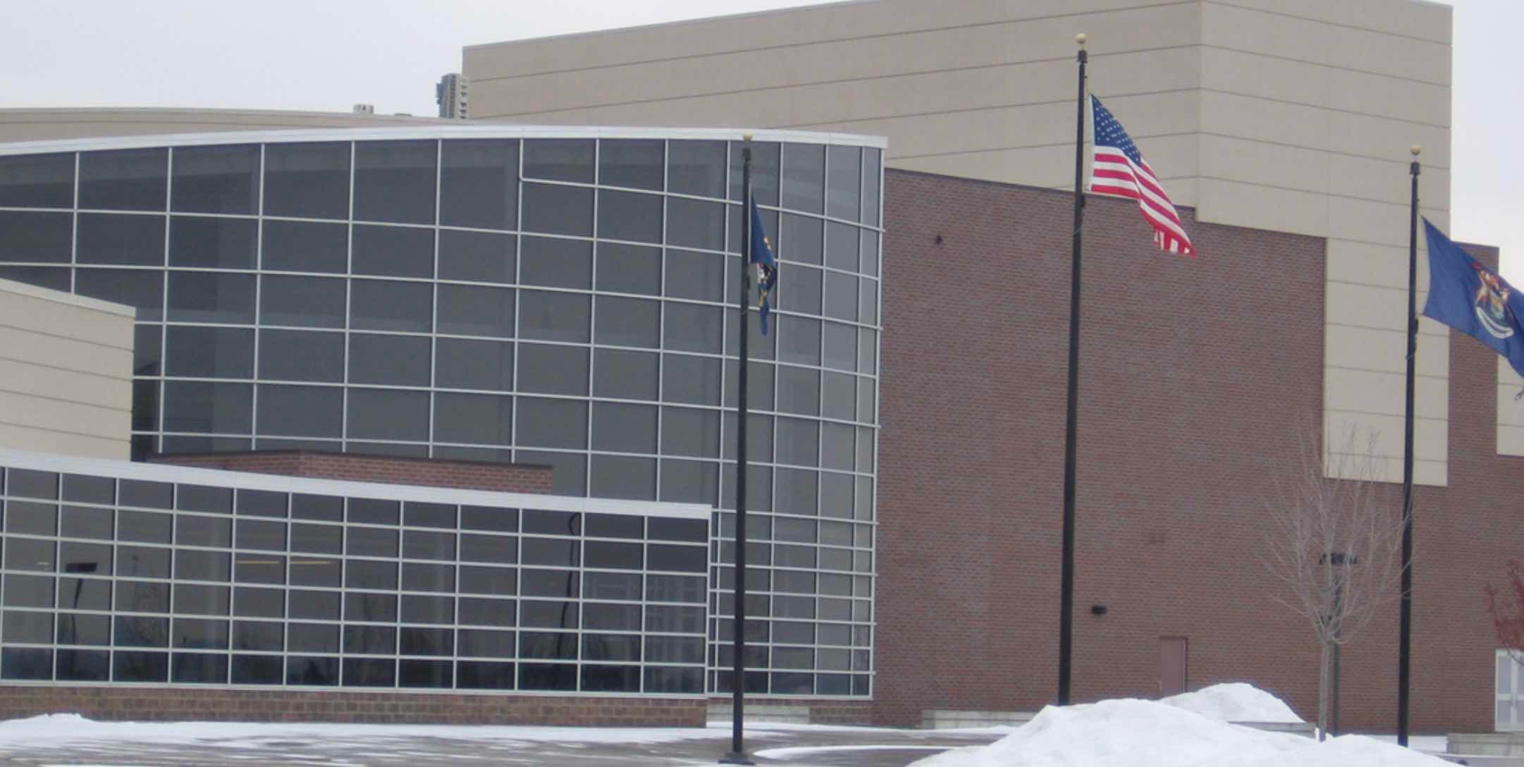 image of oxford high school where school shooting was