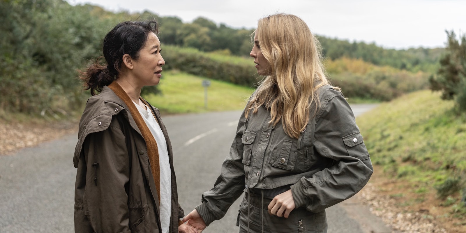 sandra oh (left) and jodie comer (right) in killing eve season 4