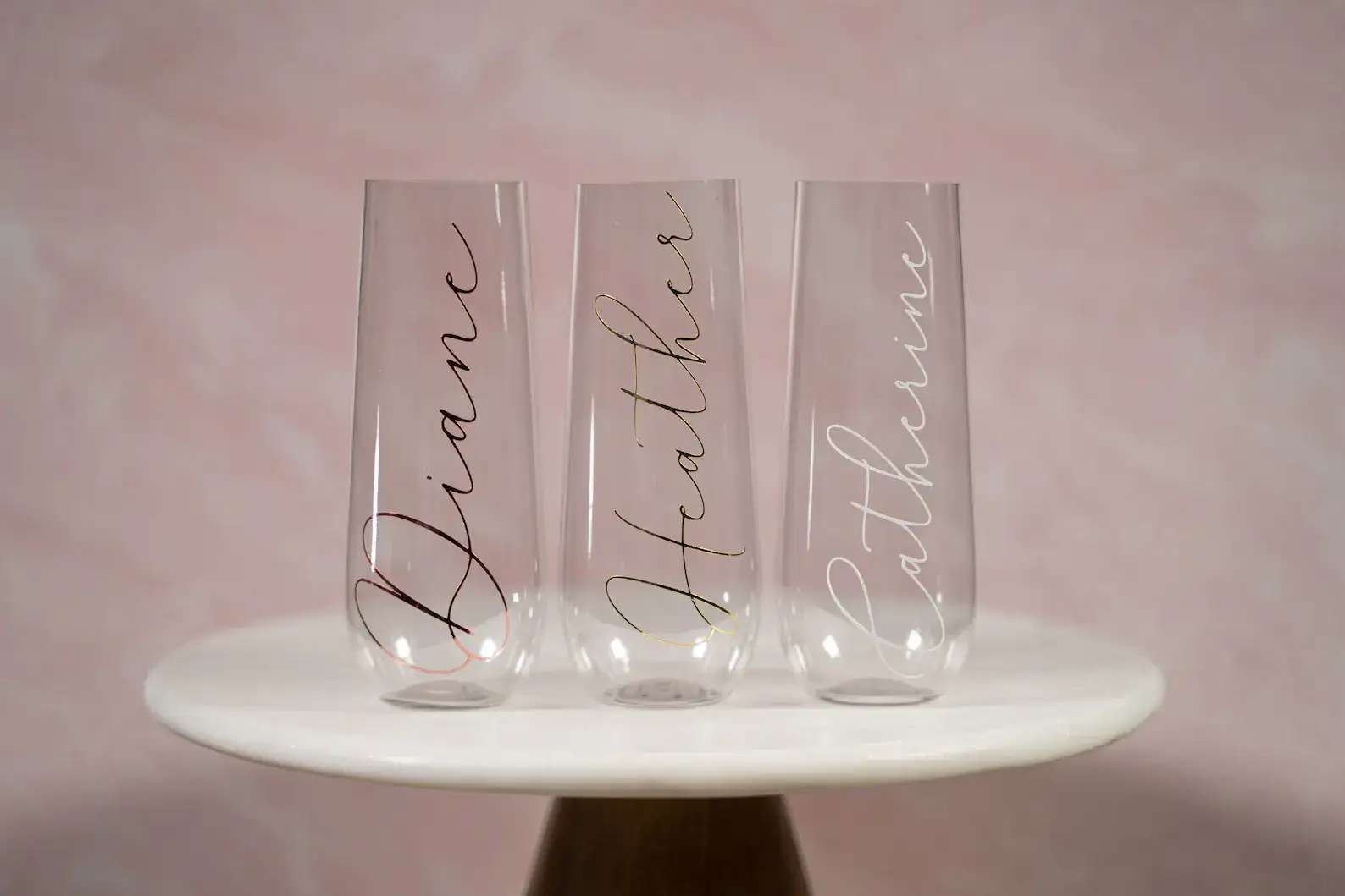 Champagne flutes bridesmaids