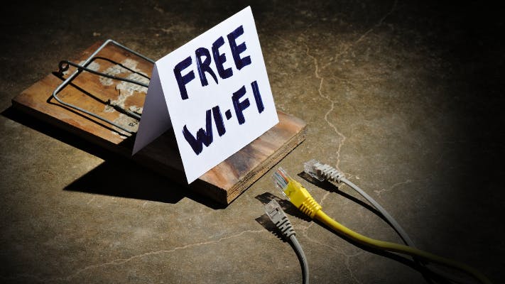 The dangers and risks of Free Wi-fi. Cyber crime and hacking