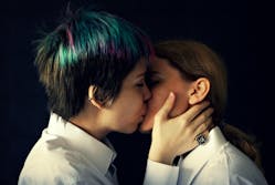 lesbian-couple-kissing