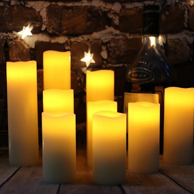 best mood lighting - flickering candles