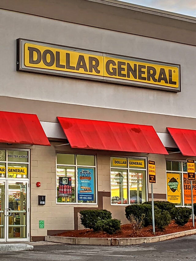 Dollar General Employee Shows Packed Store, Pleads for Help