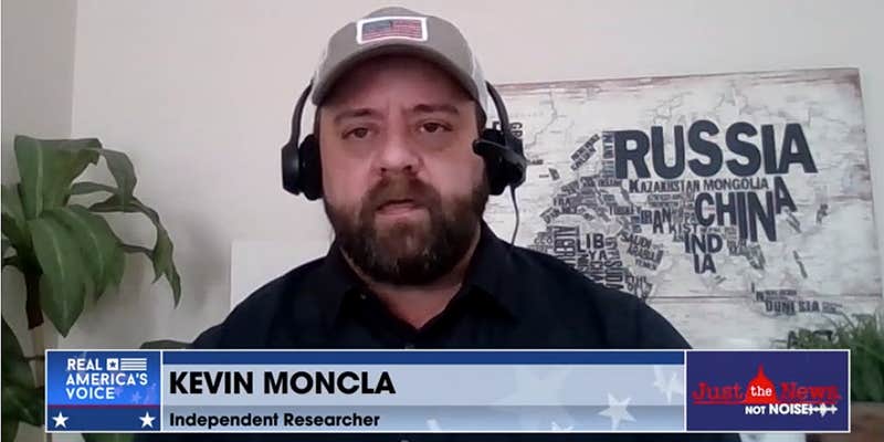 Kevin Moncla speaking caption 'Kevin Moncla Independent Researcher'