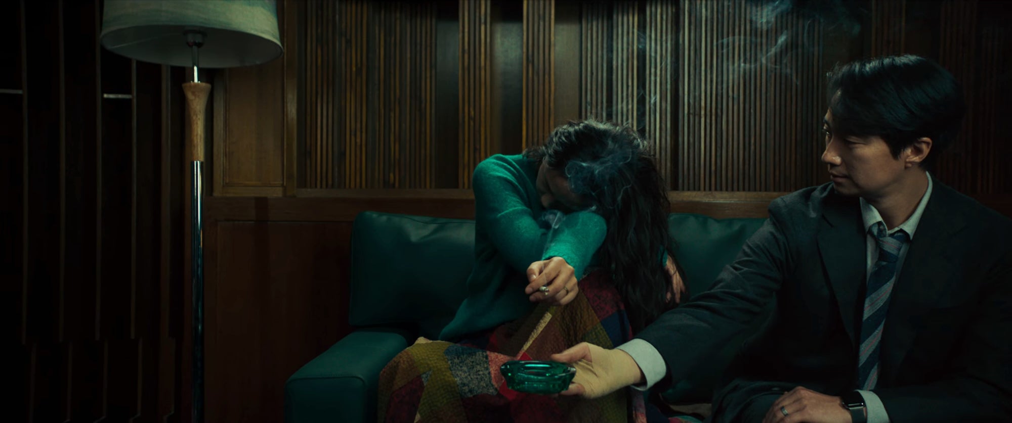 seo-rae (left) and hae-joon (right) in decision to leave