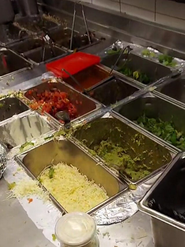 Customer Says Chipotle Withholds Ingredients for Online Orders