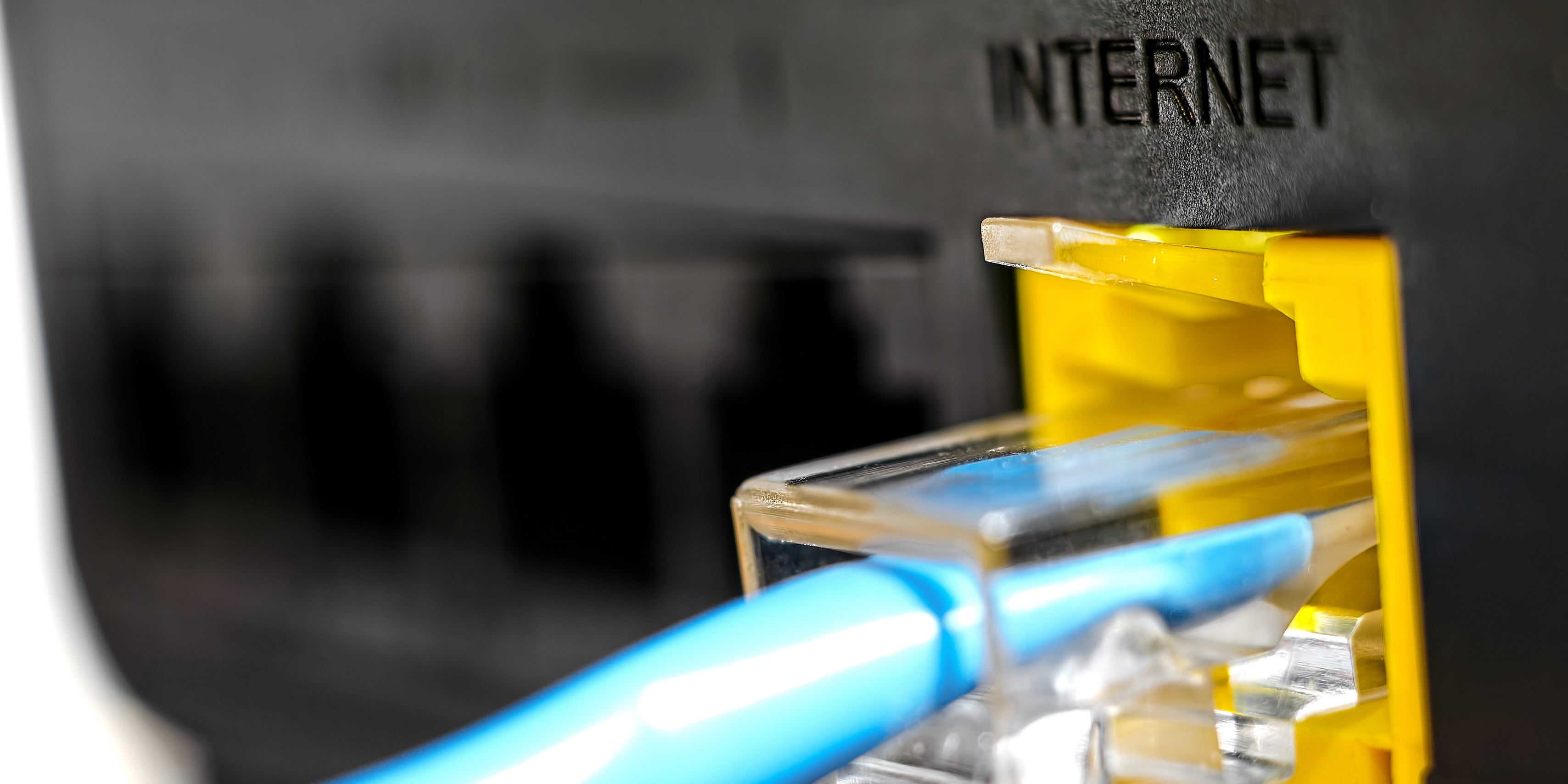 High-Income Areas Pay Less for Broadband Service, Report Finds