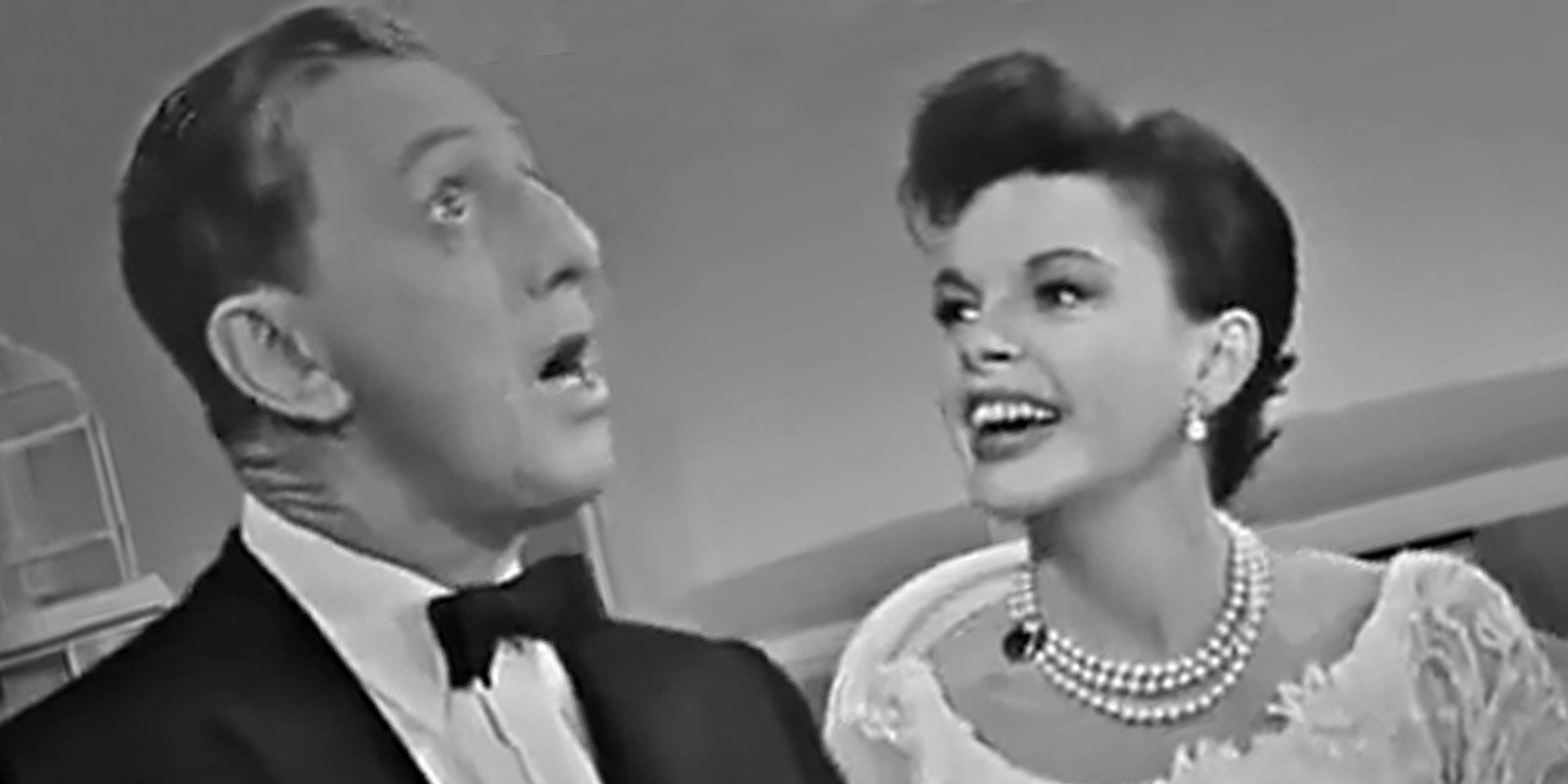 Judy Garland and Ray Bolger singing