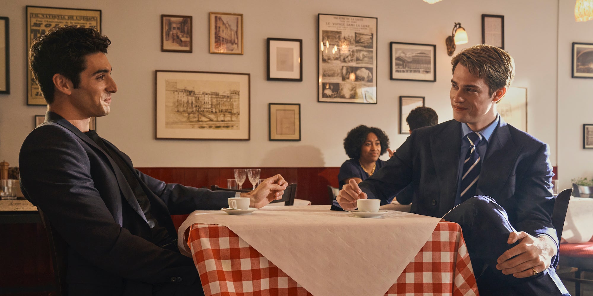 taylor zahkar perez as alex claremont-diaz (left) and nicholas galitzine as prince henry (right) in red, white & royal blue