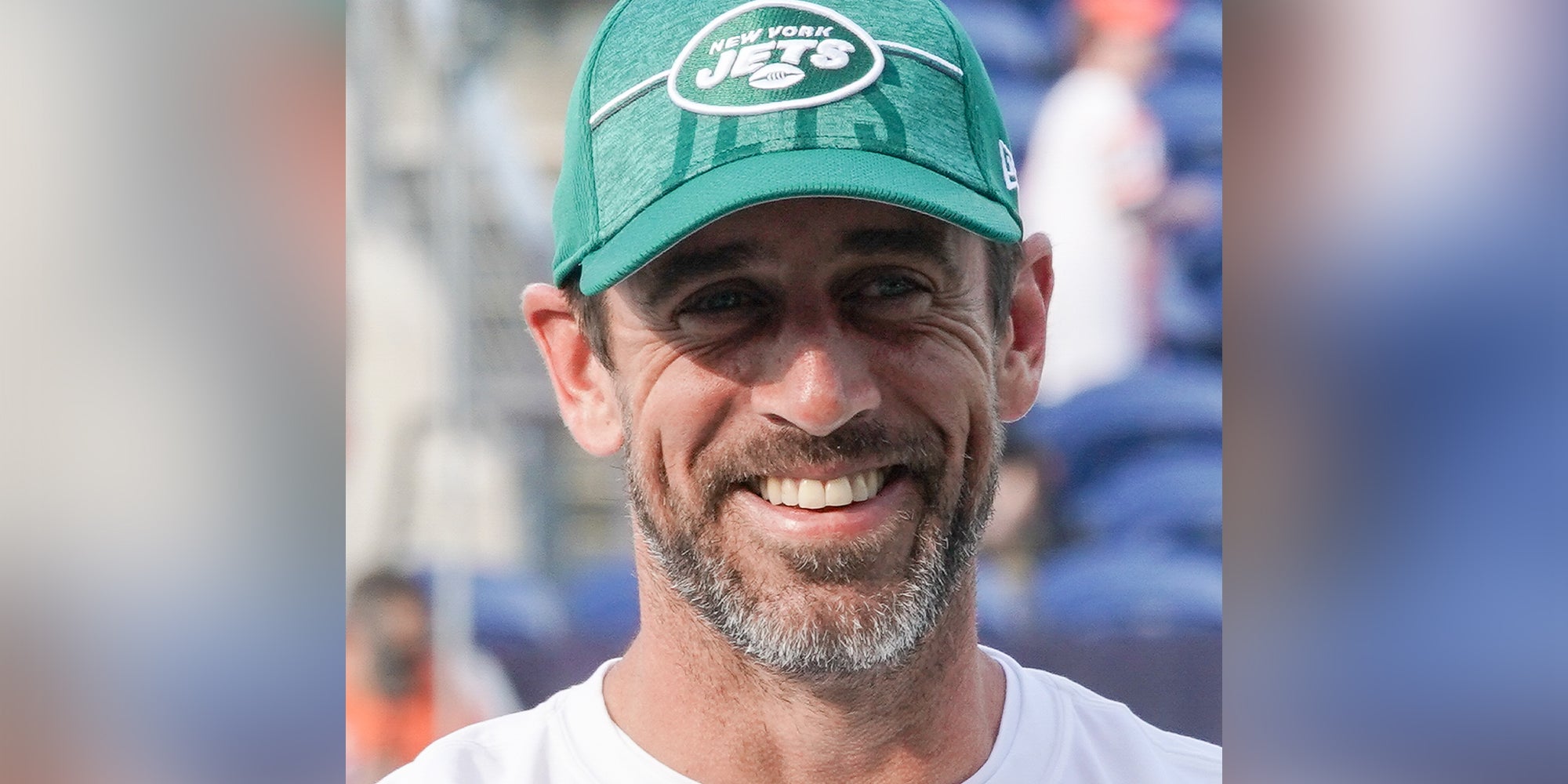 newsmax-host-says-aaron-rodgers-injury-caused-by-choosing-psychedelics