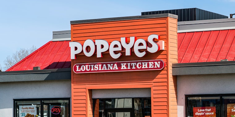 What time does Popeyes close?
