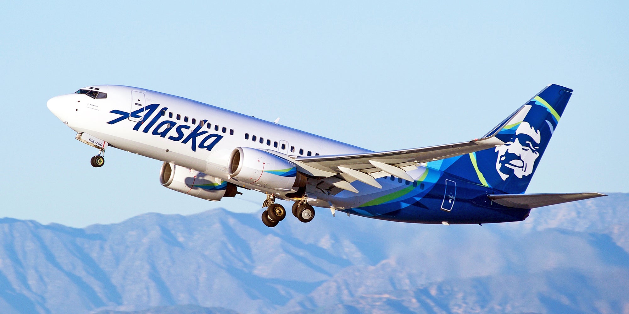 Alaska Air Pilot Discussed Psychedelics Use With Arresting Officers