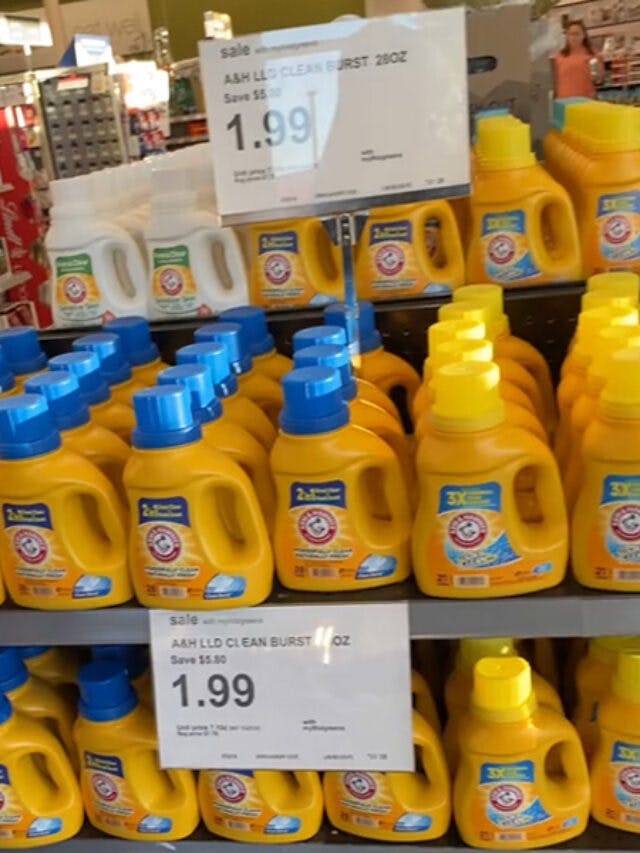 people-are-flocking-to-walgreens-for-laundry-detergent-deal