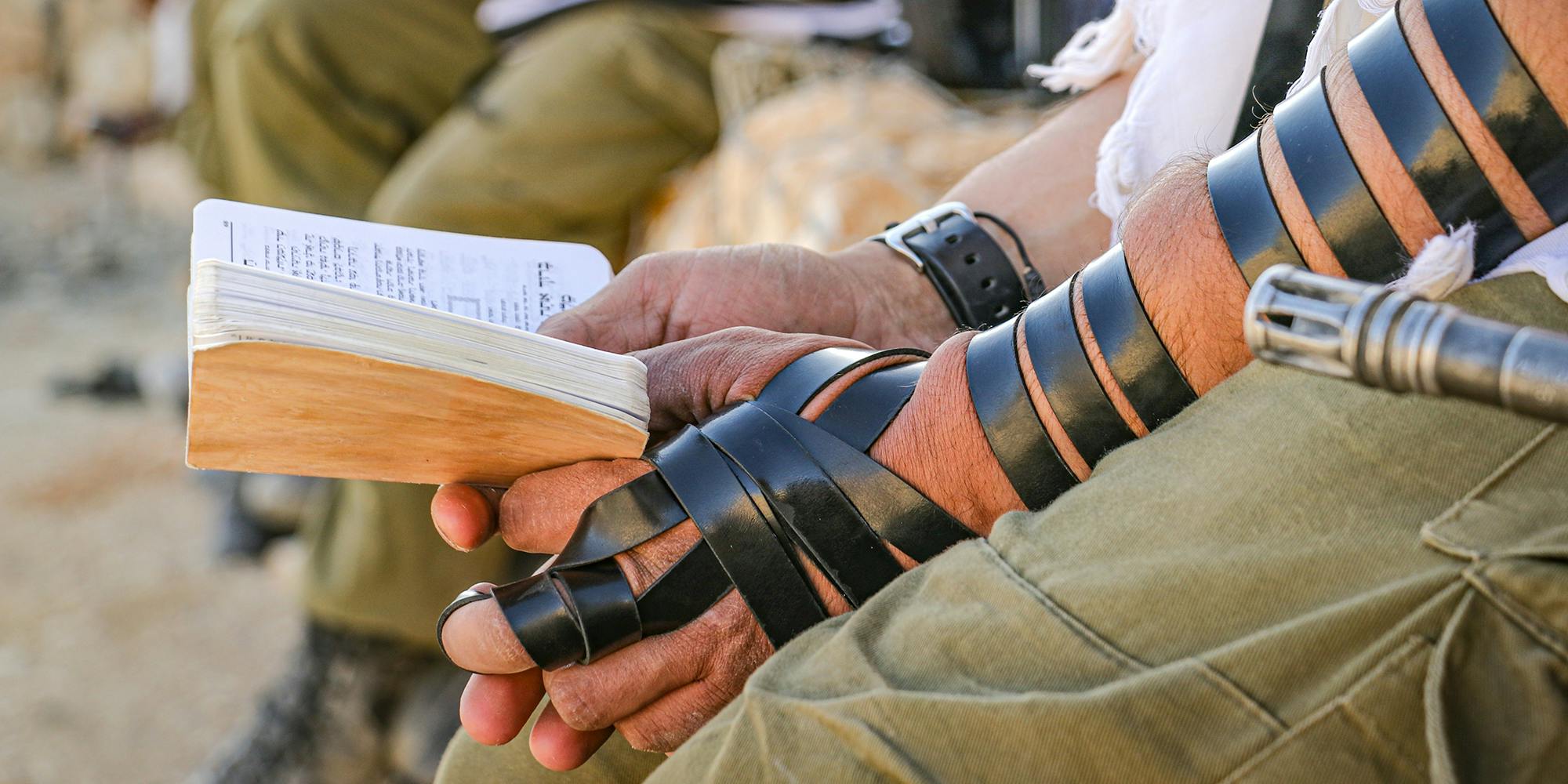 Prayer at the end of an IDF journey