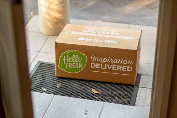 Hello Fresh meal kit on porch