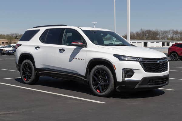 Chevrolet Traverse display at a dealership
