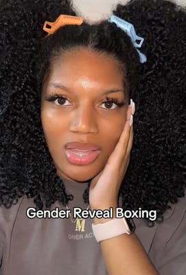 kirramahaley_ gender reveal boxing tiktok screenshot of a reaction