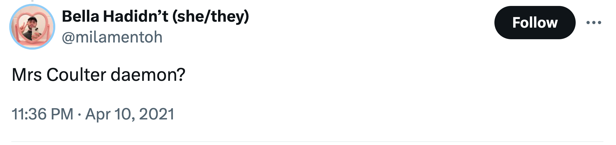Tweet that reads, 'Mrs Coulter daemon?'