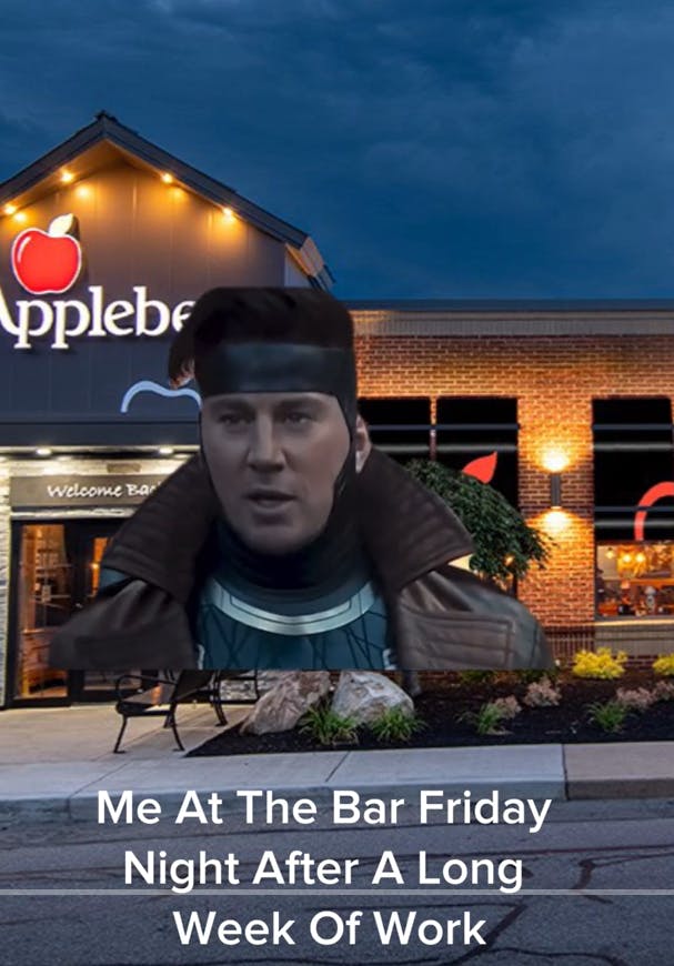 Wooimbouttamakeanameformyselfere meme with a photo of an Applebees restaurant.