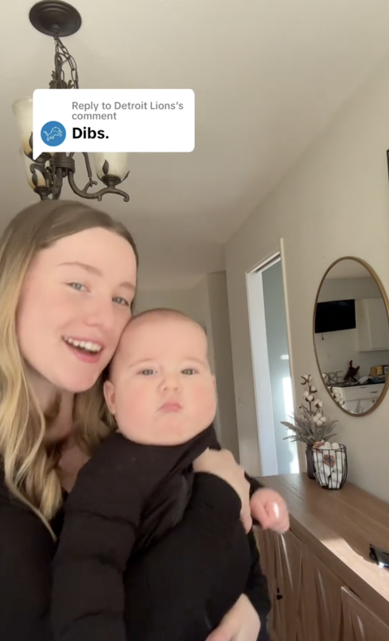 Detriot Lions call 'dibs' on mom's 31pound baby