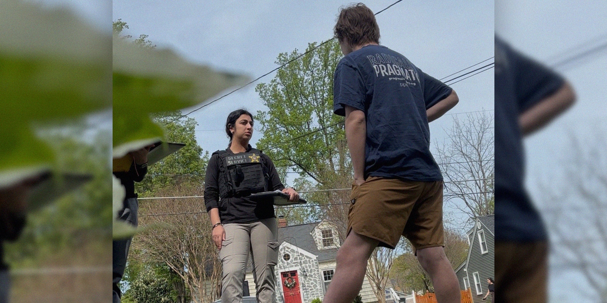 student talking to secret service