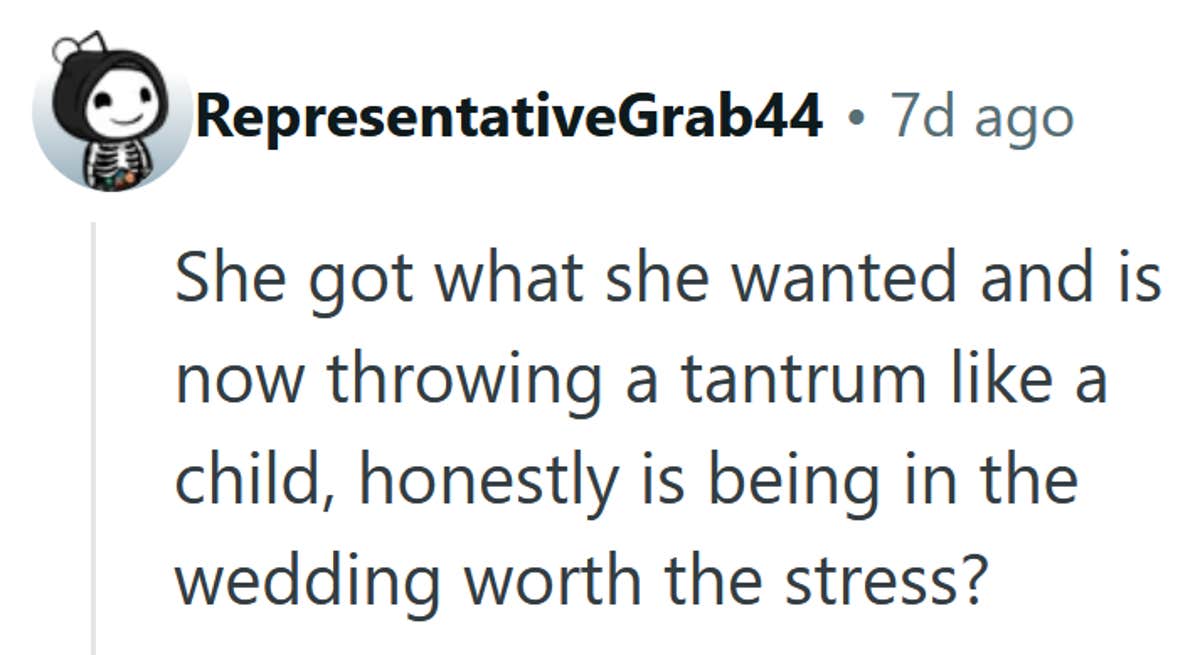 Bride demands bridesmaids get spray tans, refuses to get one herself