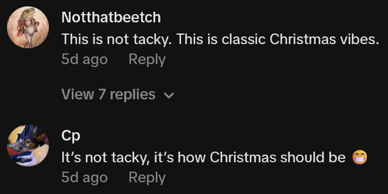 Comentários do TikTok, incluindo uma leitura: 'Isso não é cafona. Estas são as vibrações clássicas do Natal.