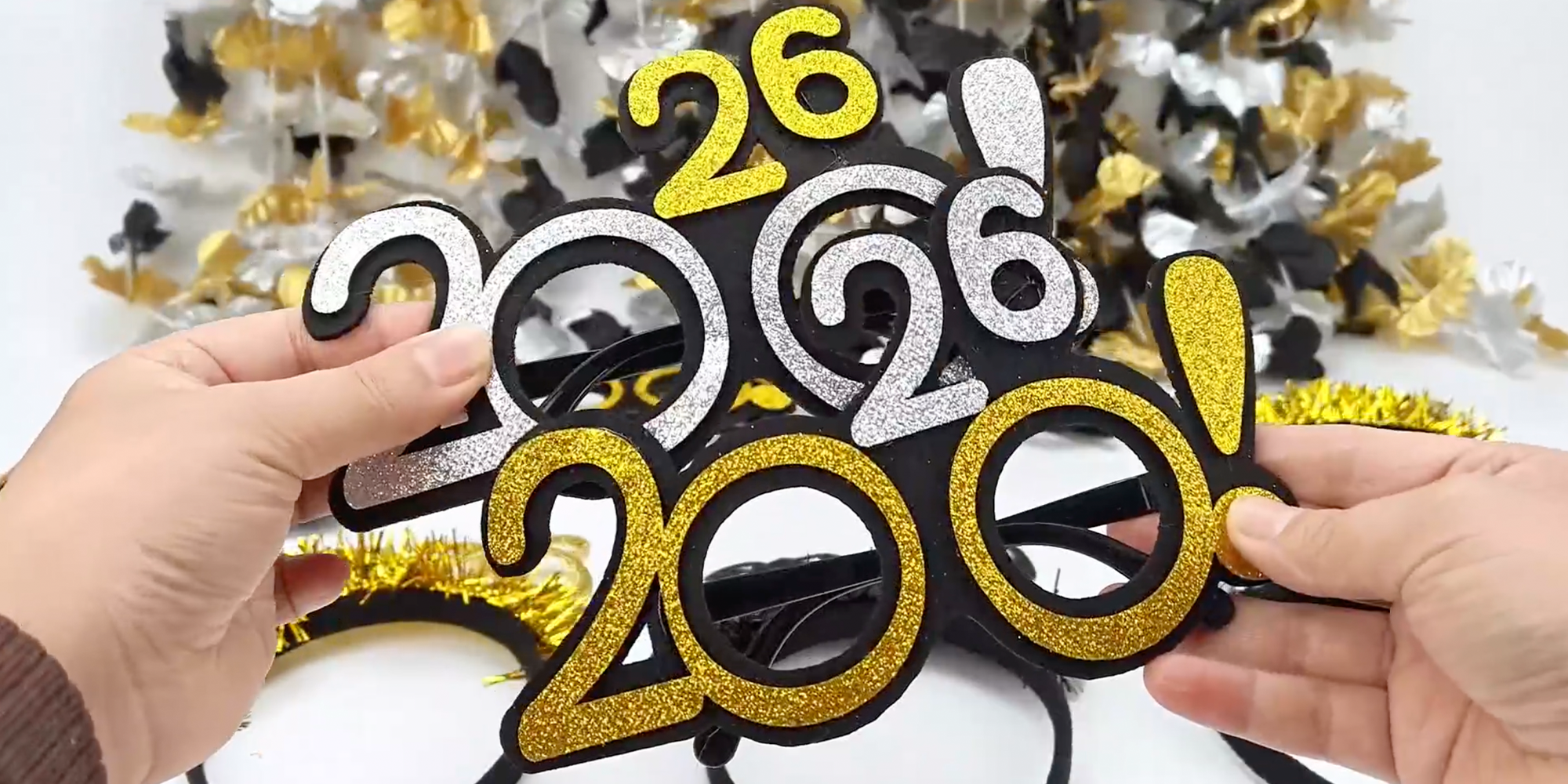 2026 new years glasses