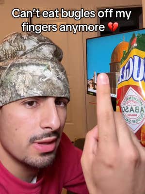 @whodemboyz/TikTok "cant eat bugles off my fingers anymore"