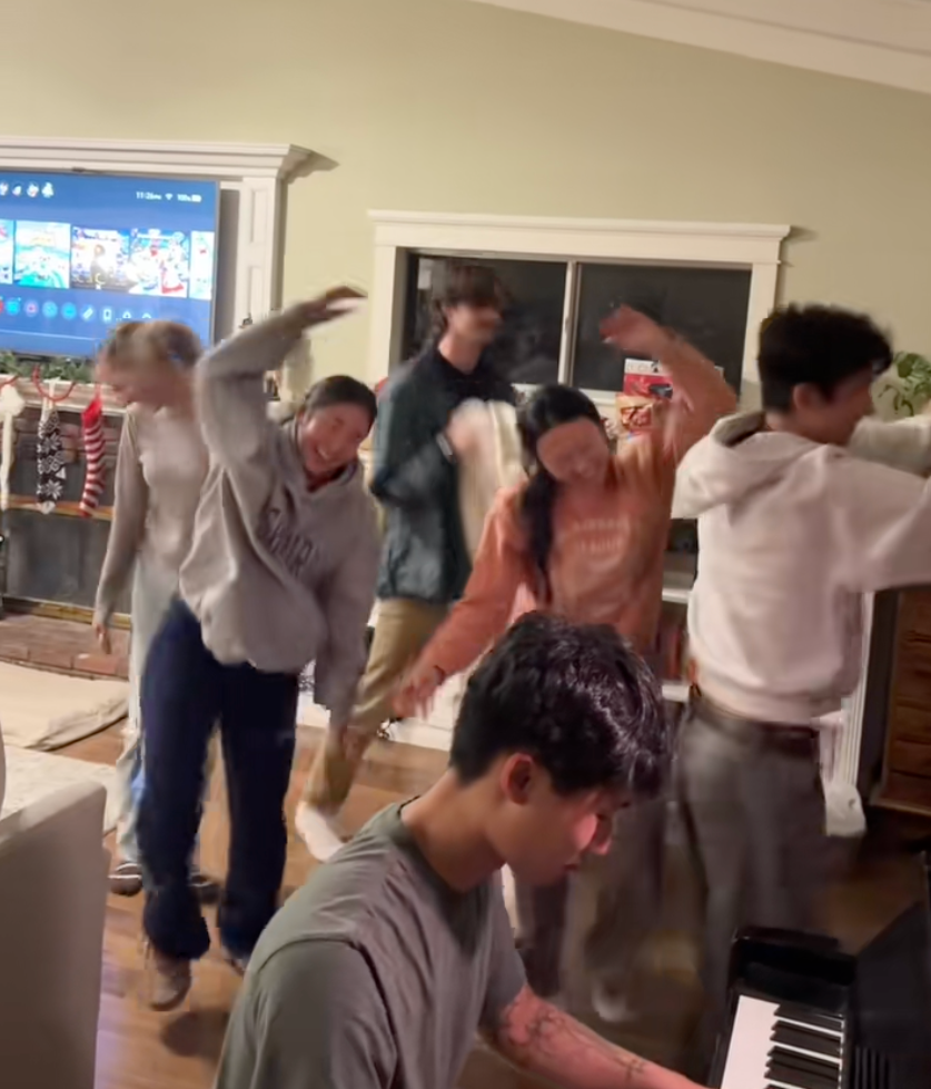 @saddest.alex/TikTok. playing piano and dancing along with Charlie Brown theme