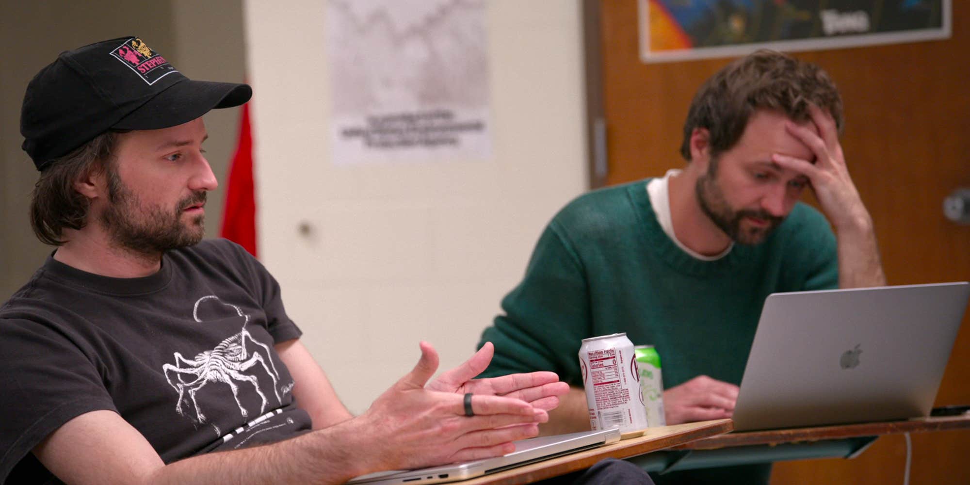 "One Reddit tab open": Fans scrutinize browser screenshots from the "Stranger Things" Netflix documentary