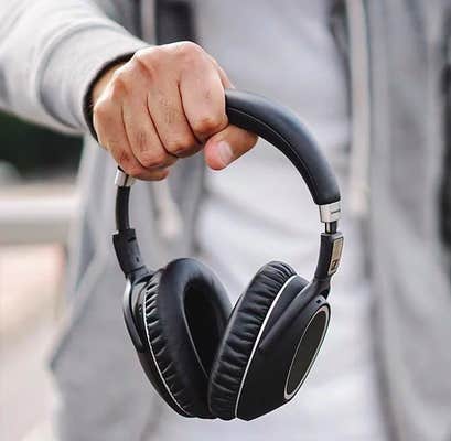 dad gift guide sennheiser