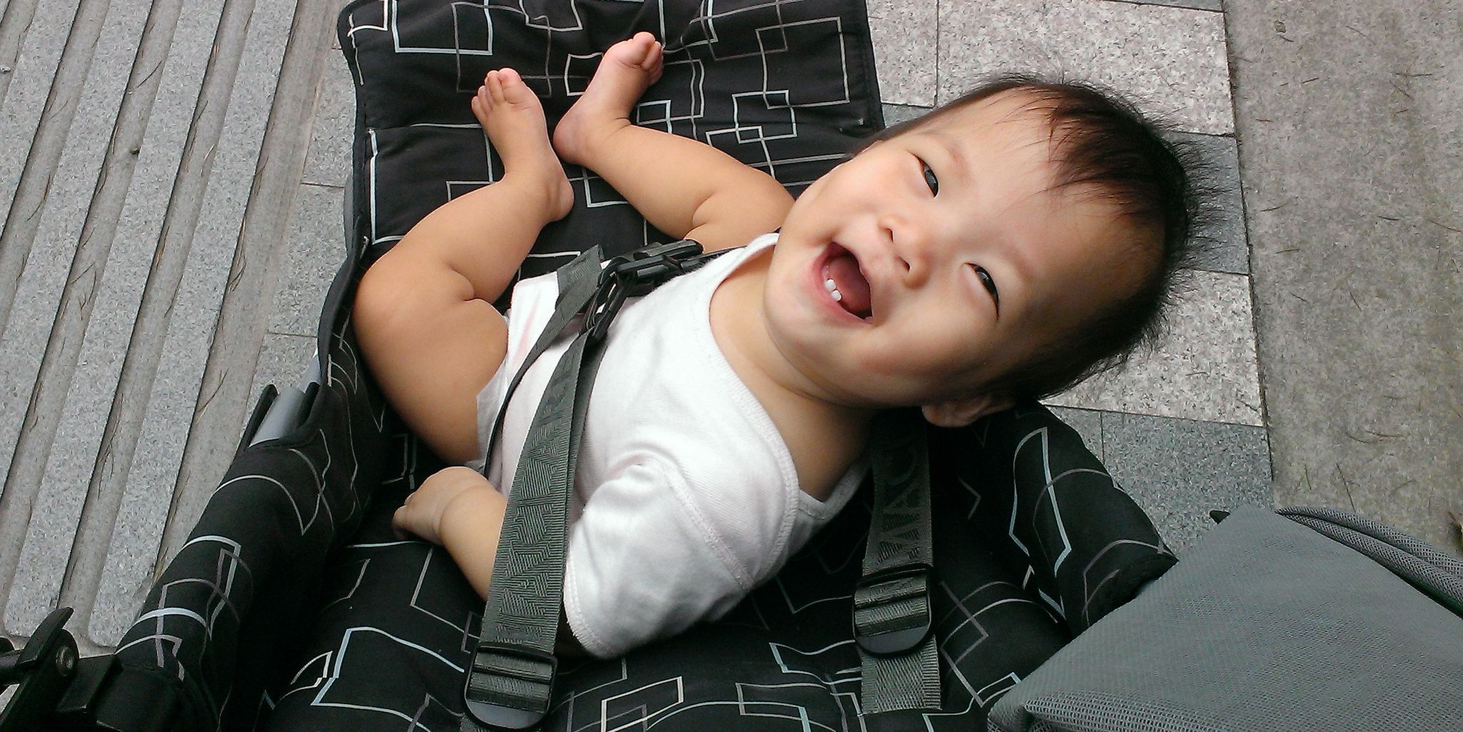 British Teen Claims to Make Thousands Naming Chinese Babies Online