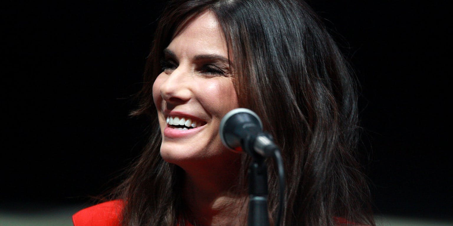 Sandra Bullock Drops Some Nose Picking Knowledge On New Orleans 