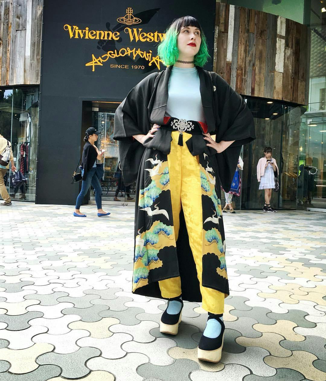 Tokyo Fashion on Twitter: Harajuku girl in kimono w/ Vivienne