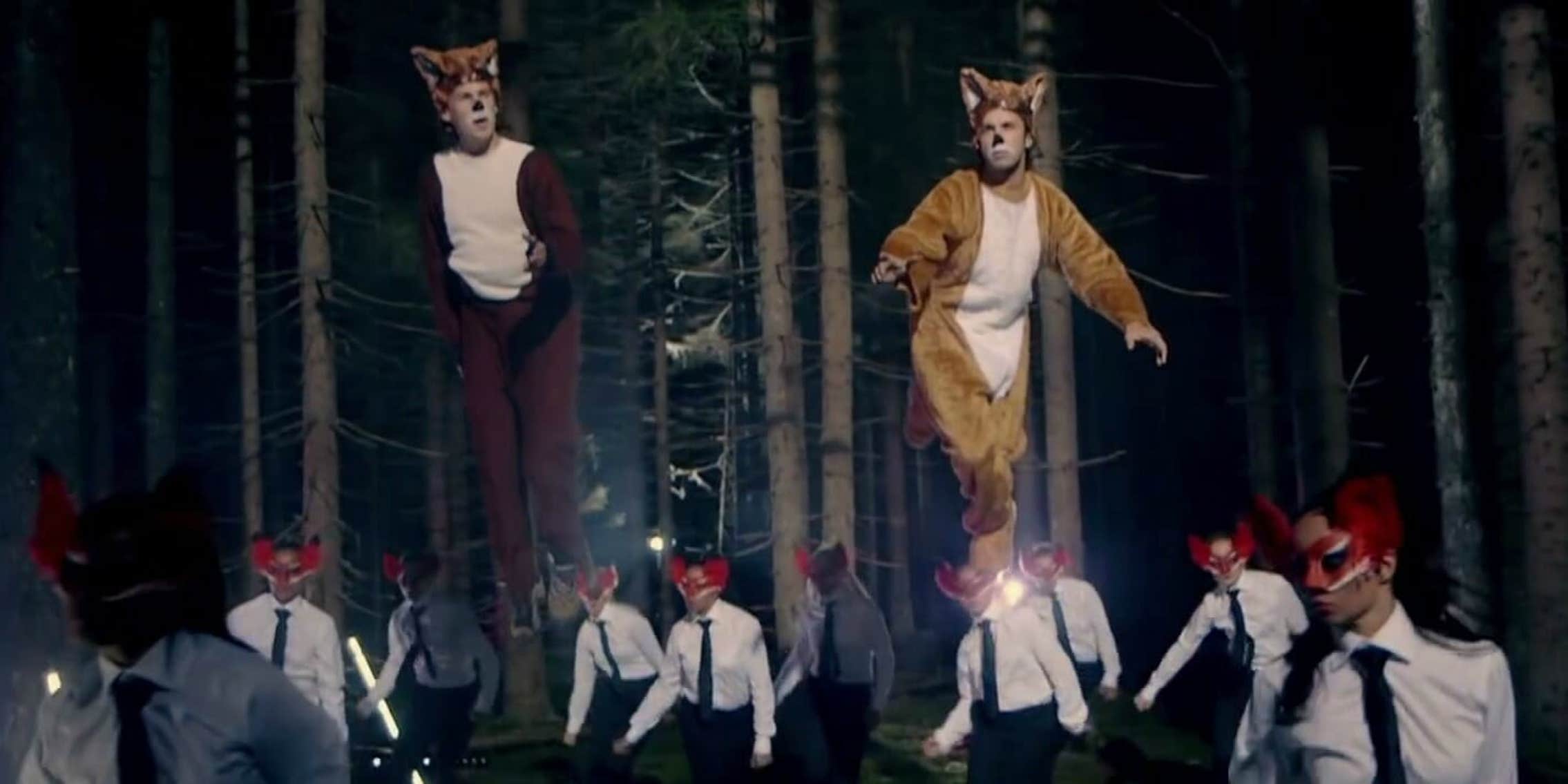 What Does The Fox Say Backup Dancers What does the fox say backup dancers
