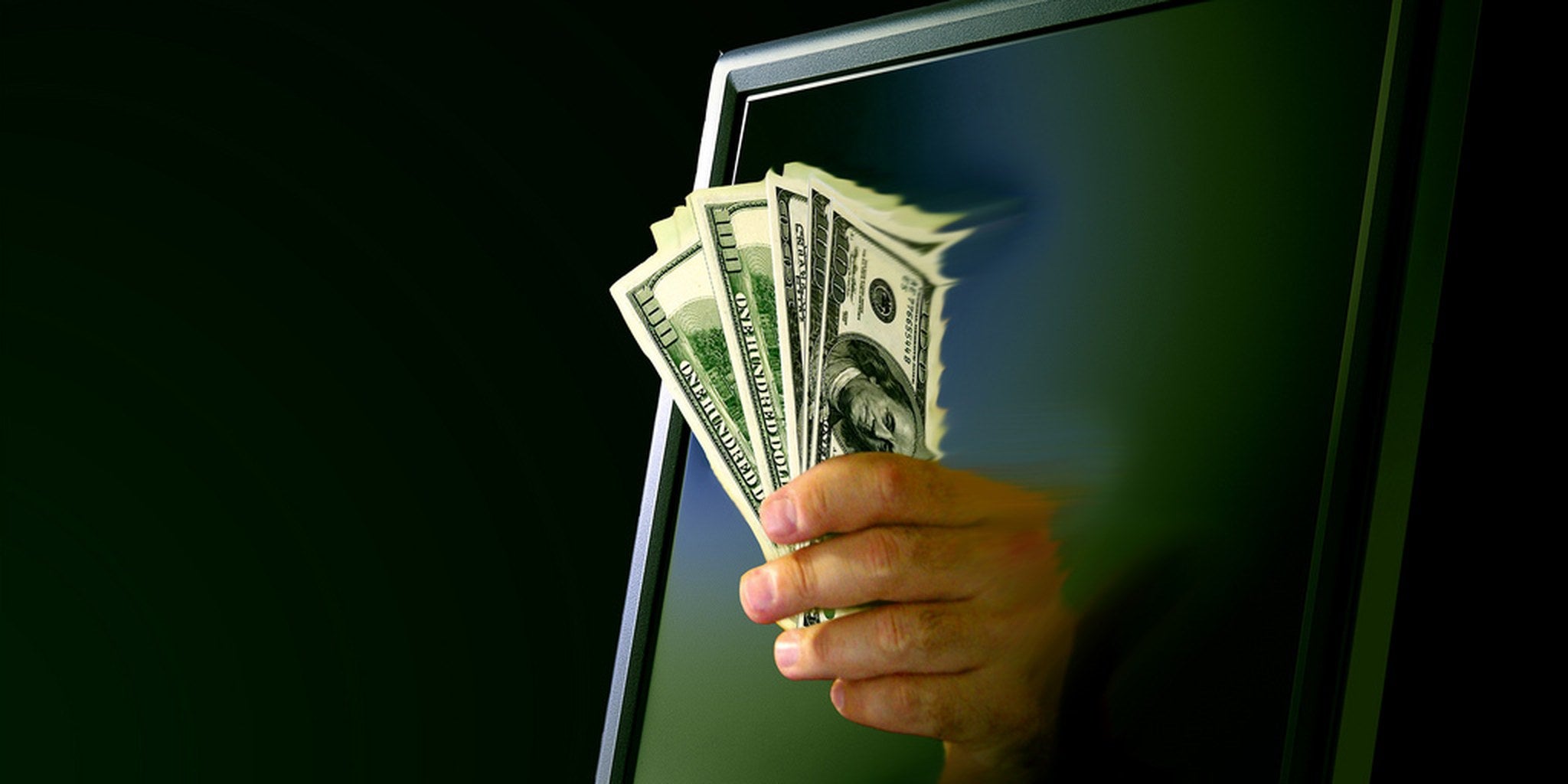 Деньги. Довольный клиент с деньгами. Пачка долларов фото. Деньги сообщества. Деньги сообщества.