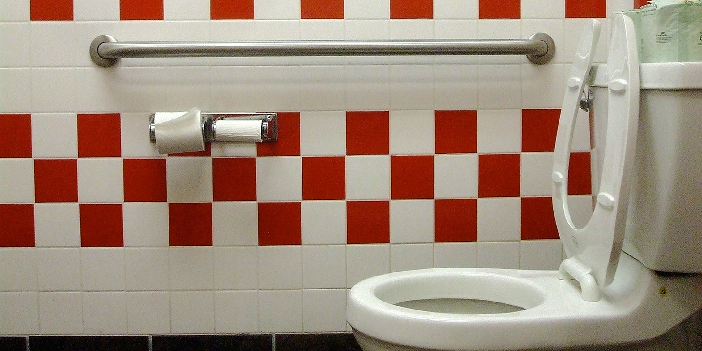 Public toilet @Union Square Park, The new men's restroom at…