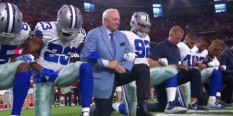 Dallas Cowboys kneel before National Anthem
