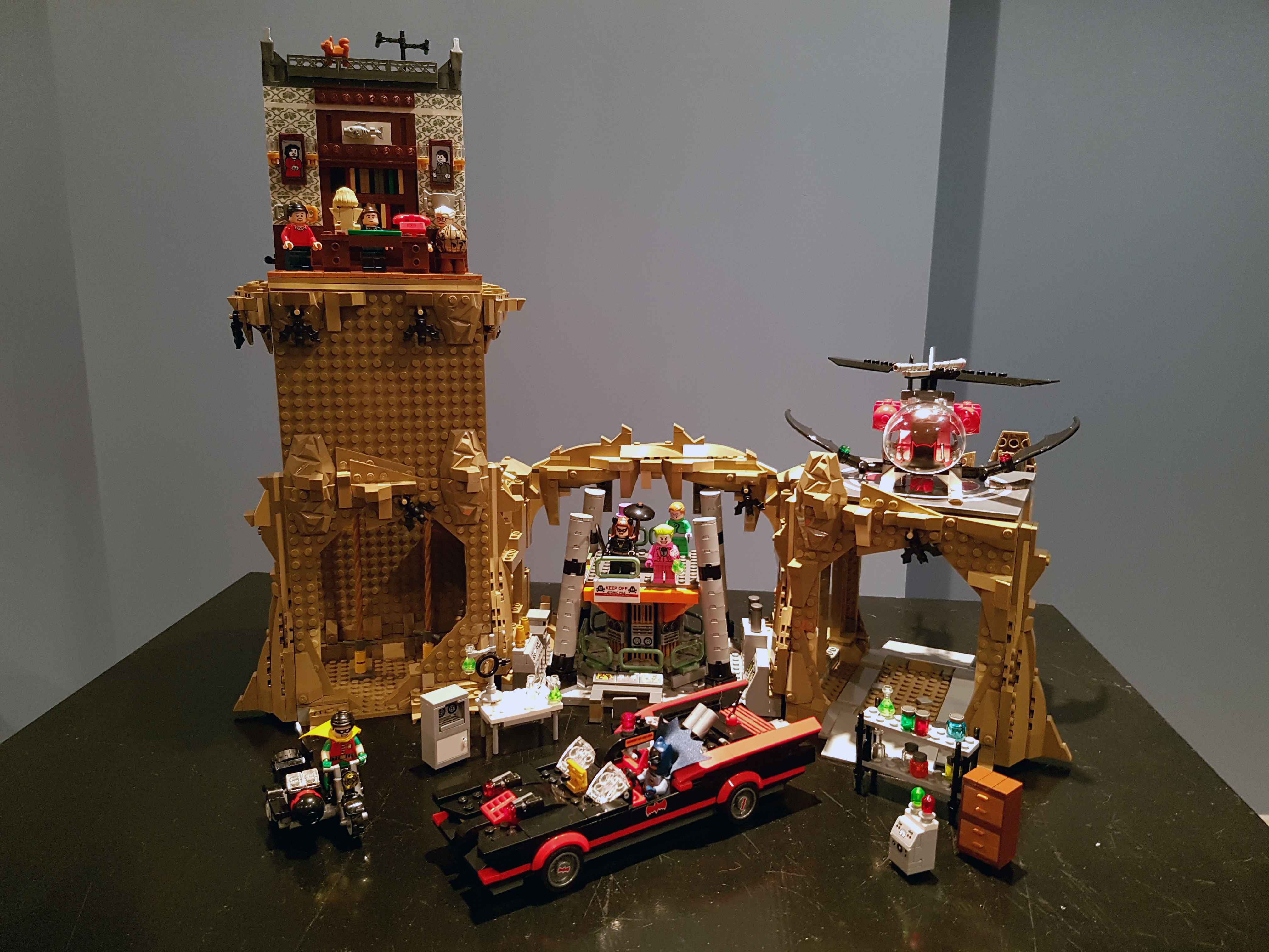 Lego 1960s online batcave