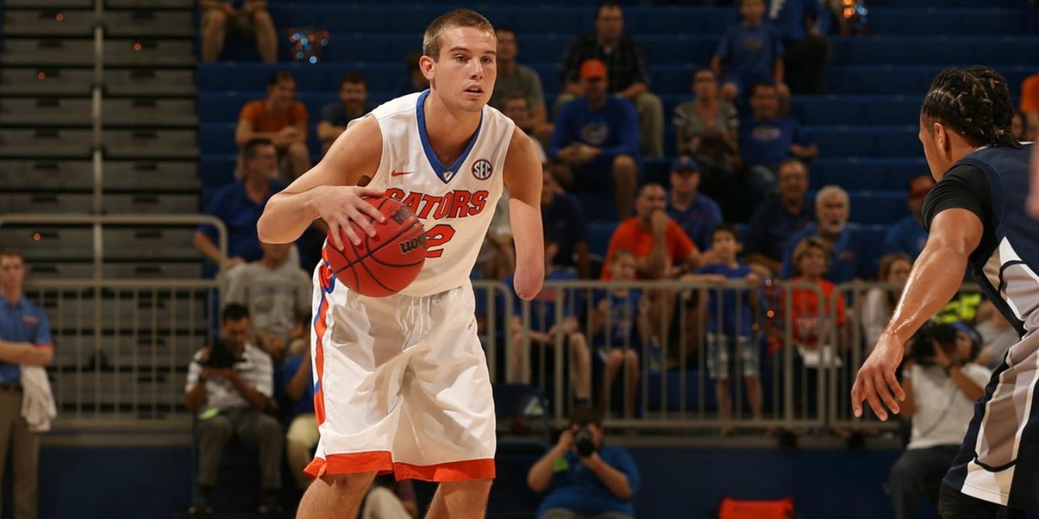 Onehanded Zach Hodskins scores first points of college career for Florida