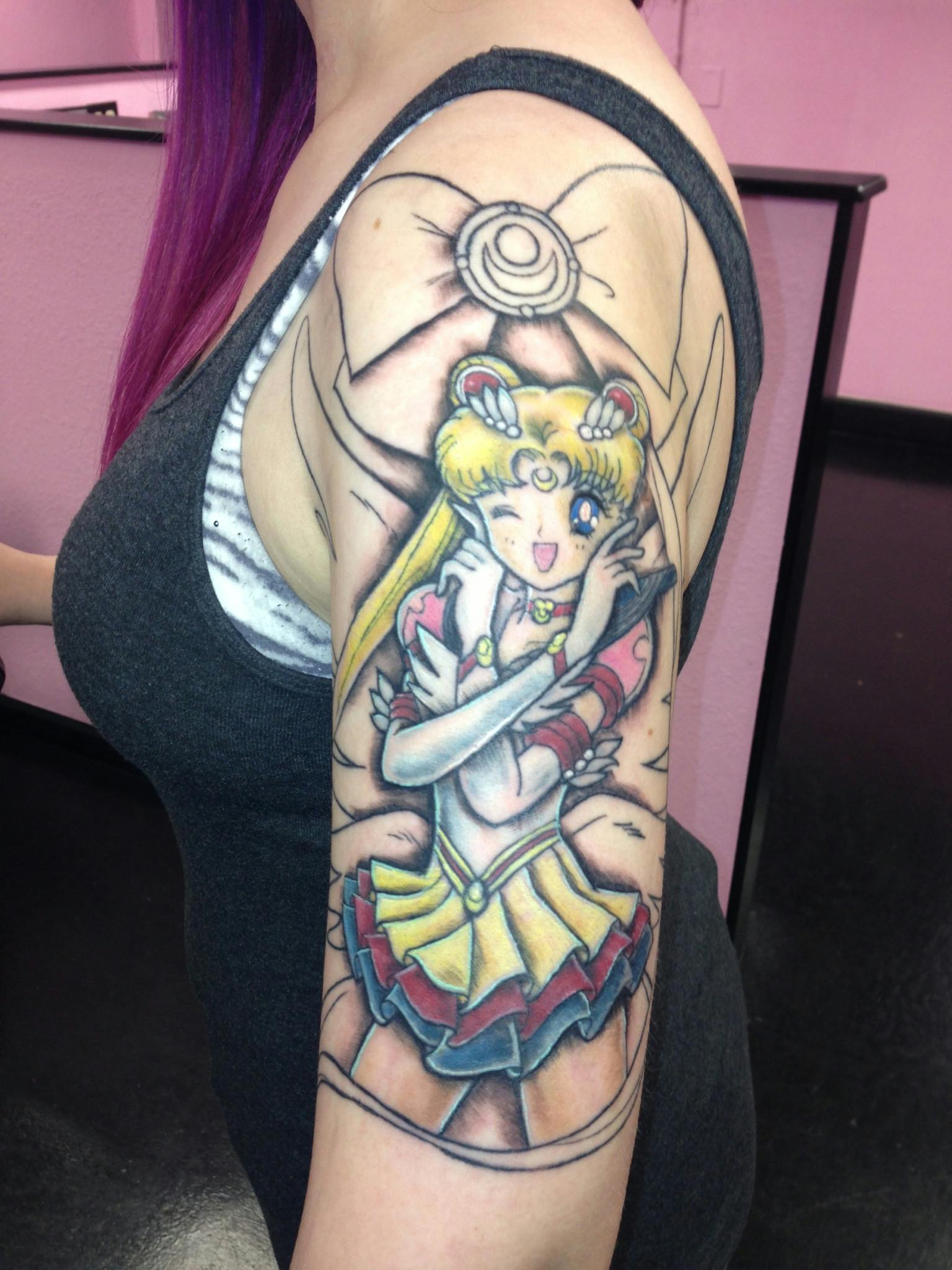 Woman goes in for tiny tattoo, gets giant 'Sailor Moon' sleeve instead -  The Daily Dot