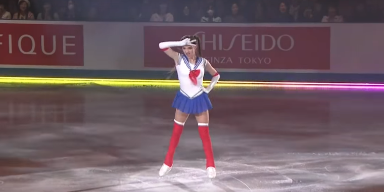 Adorable Sailor Moon figure skater does it again
