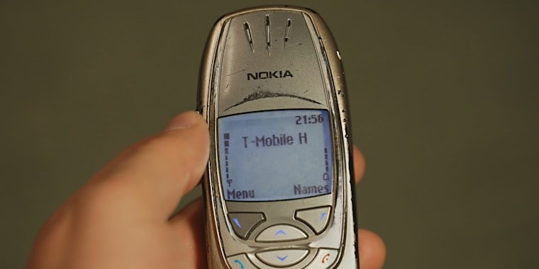 retro cell phone