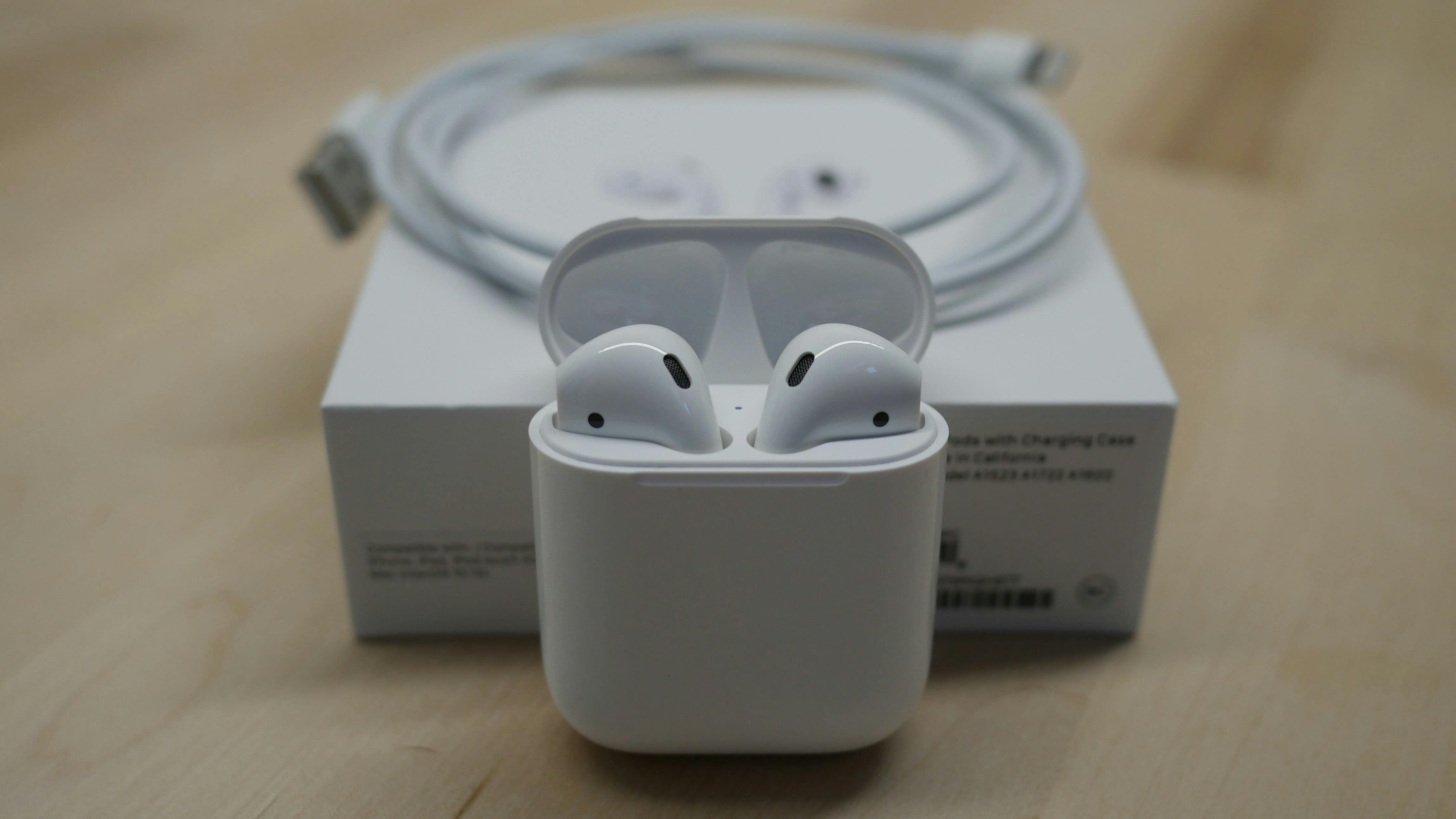 best wireless earbuds : apple airpod truly wireless earbuds